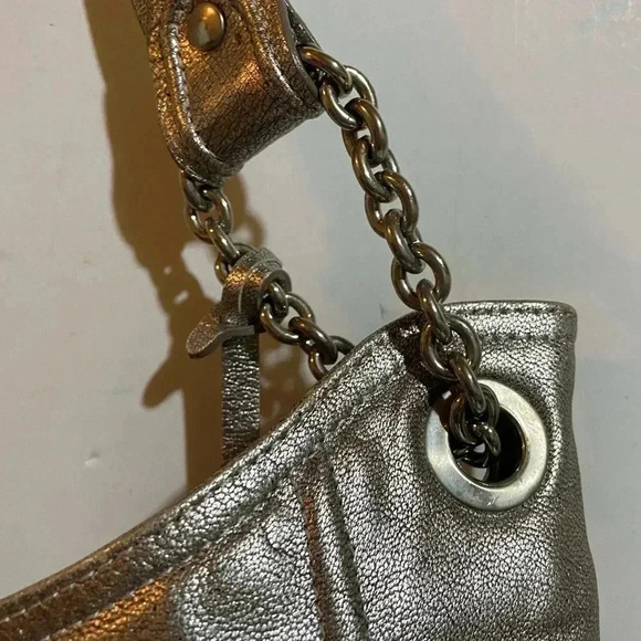 Stuart weitzman silver quilted metallic leather shoulder handbag - Picture 4 of 14